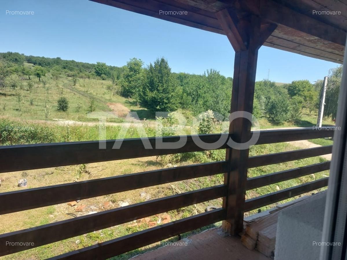 Duplex de vanzare 150 mp P+1E 4 camere 145 mp teren liber Cisnadie - 2