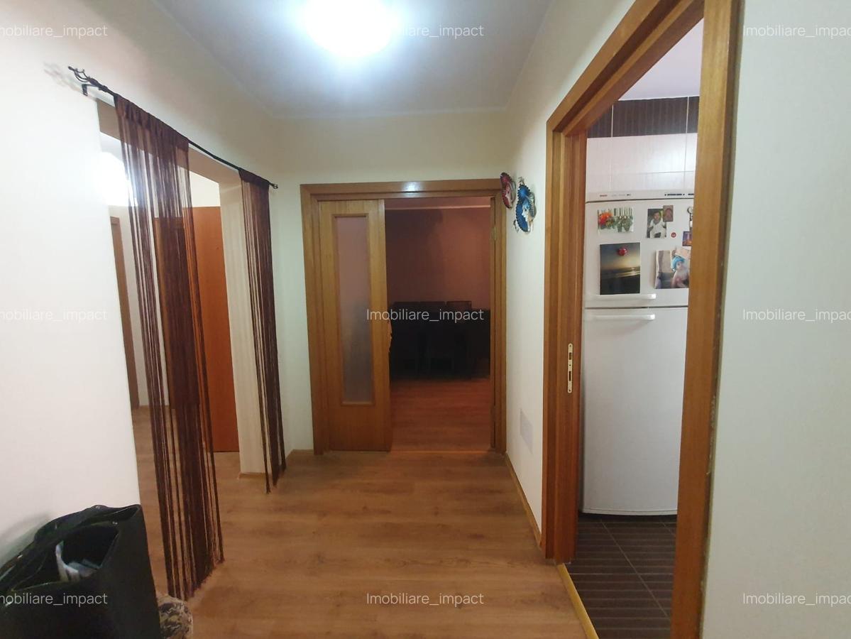 Apartament 3 camere Complex Vega, strada Tecuci, etaj 1/8 - 10