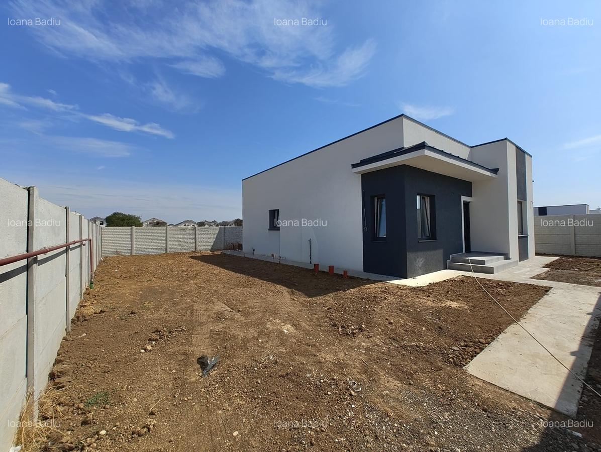 Casă individuala – 82 mp utili + terasă 13 mp - Teren- 380 mp - 3