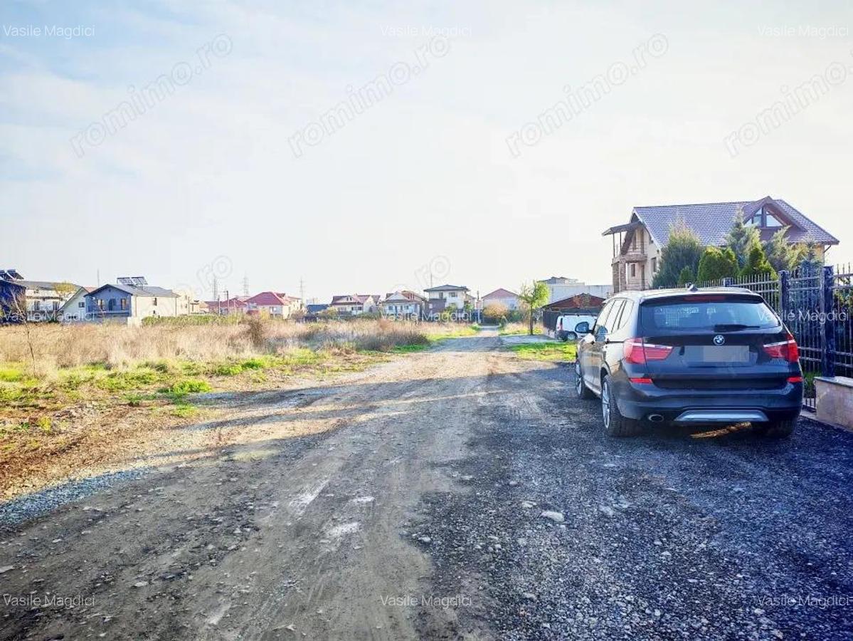 Teren langa case cu dubla deschidere si utilitati aproape - 9