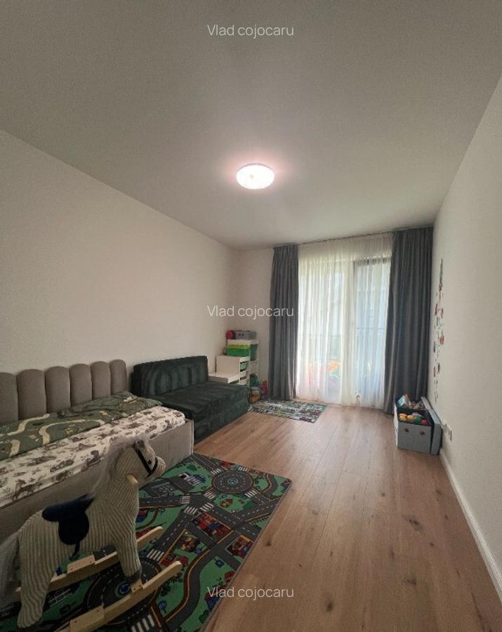 Apartament zona Columna - Vivo | 3 camere decomandat | Terasa 31 mp | - 1