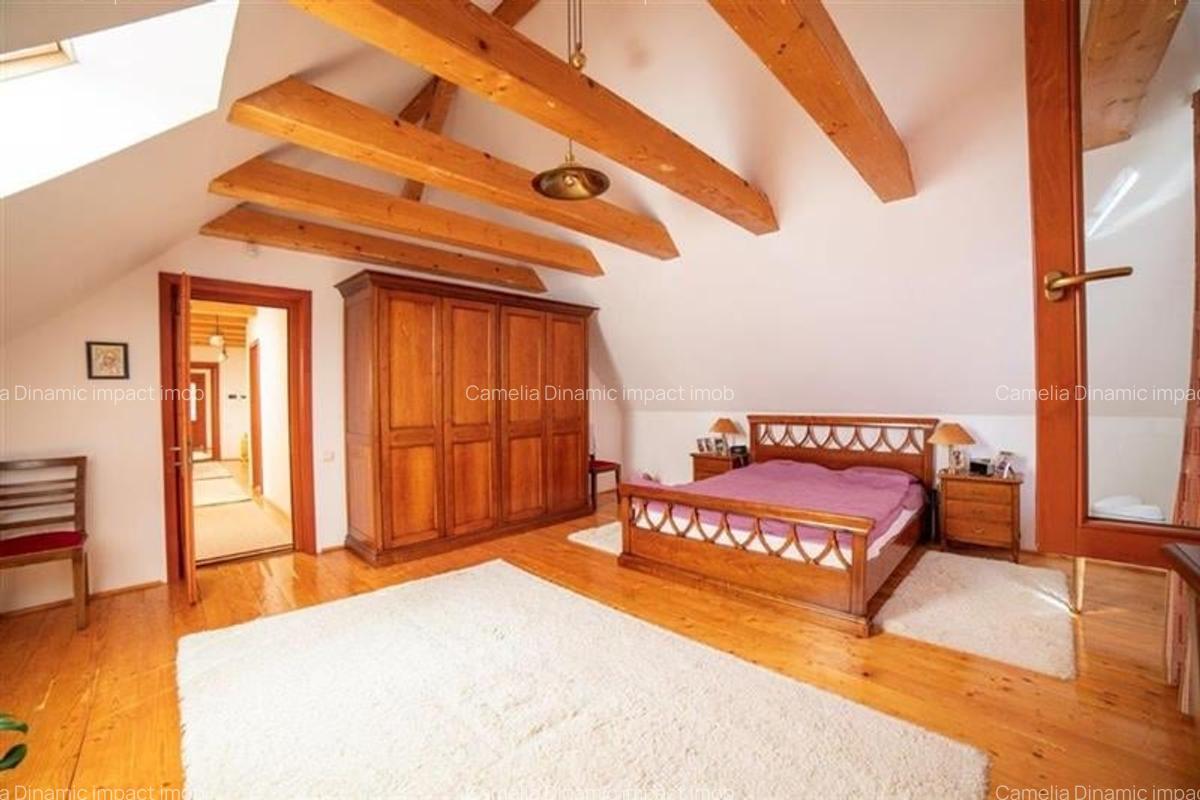 Casă cu 6 camere în Sânpetru - 5