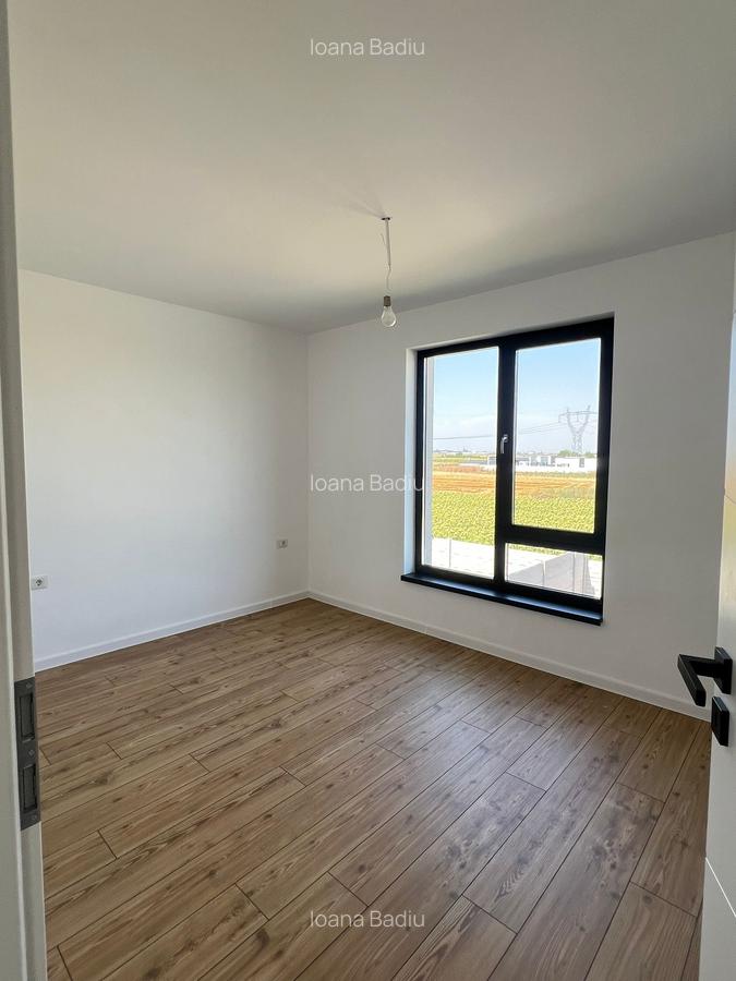Vila individuala - 5 camere - 3 bai - beci- Teren 330 mp - 11