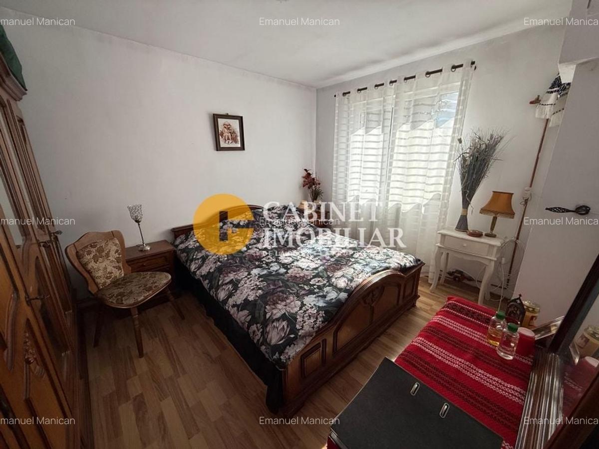 Aroneanu - Casa la asfalt - 420mp teren - 3 camere - Canalizare - 7