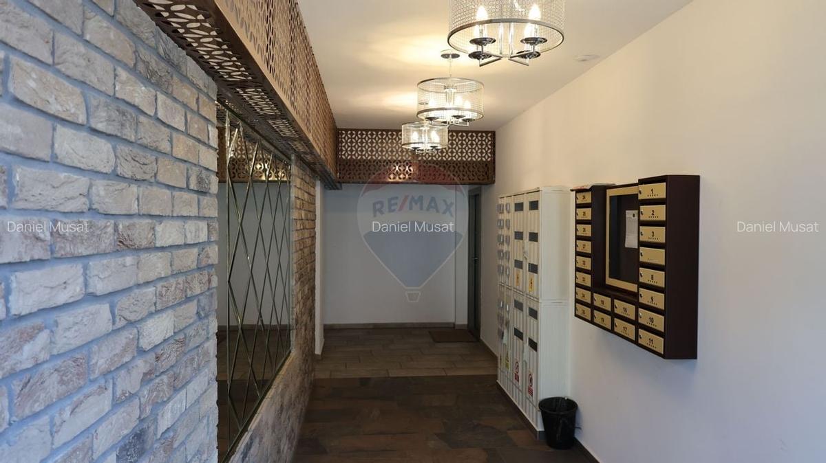 Apartament cu 2 camere de inchiriat in zona Tractorul - 3