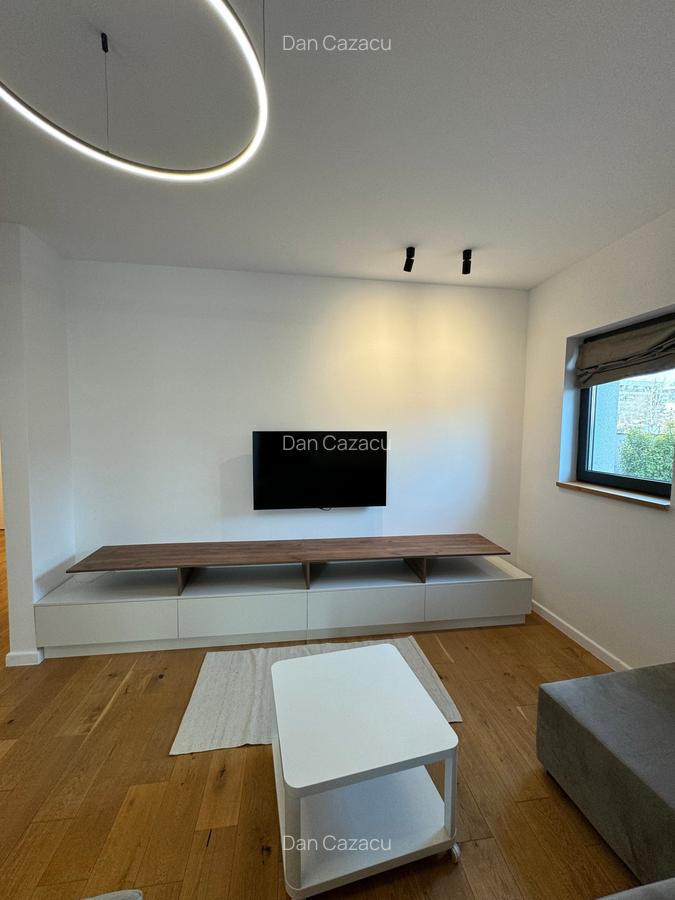 Apartament cu 3 camere semidecomandat, mobilat în Băneasa - 3