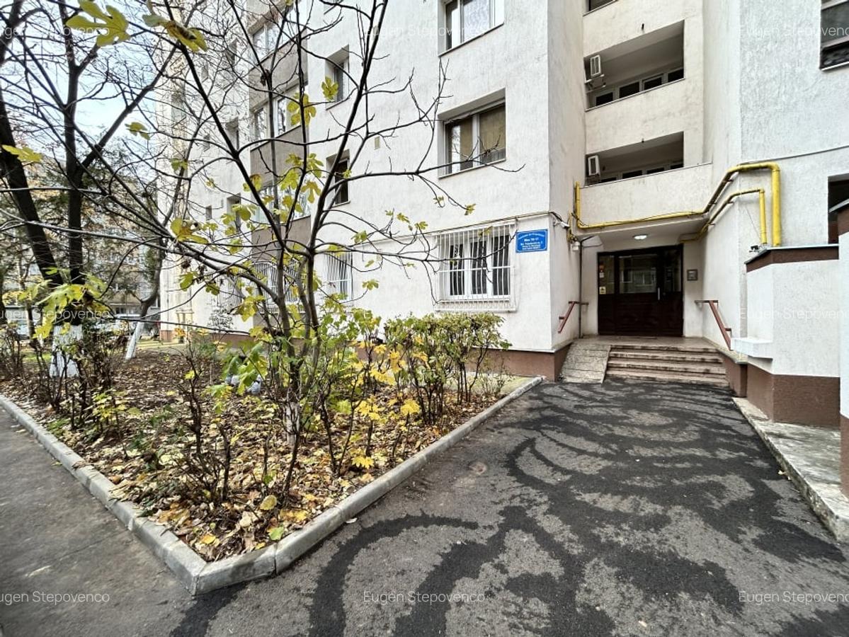 `Vanzare 2 Camere Drumul Taberei 47mp decomandat Vedere spre Parc - 11