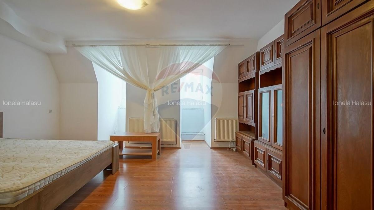 Apartament cu 3 camere decomandat în Centrul Istoric - 1