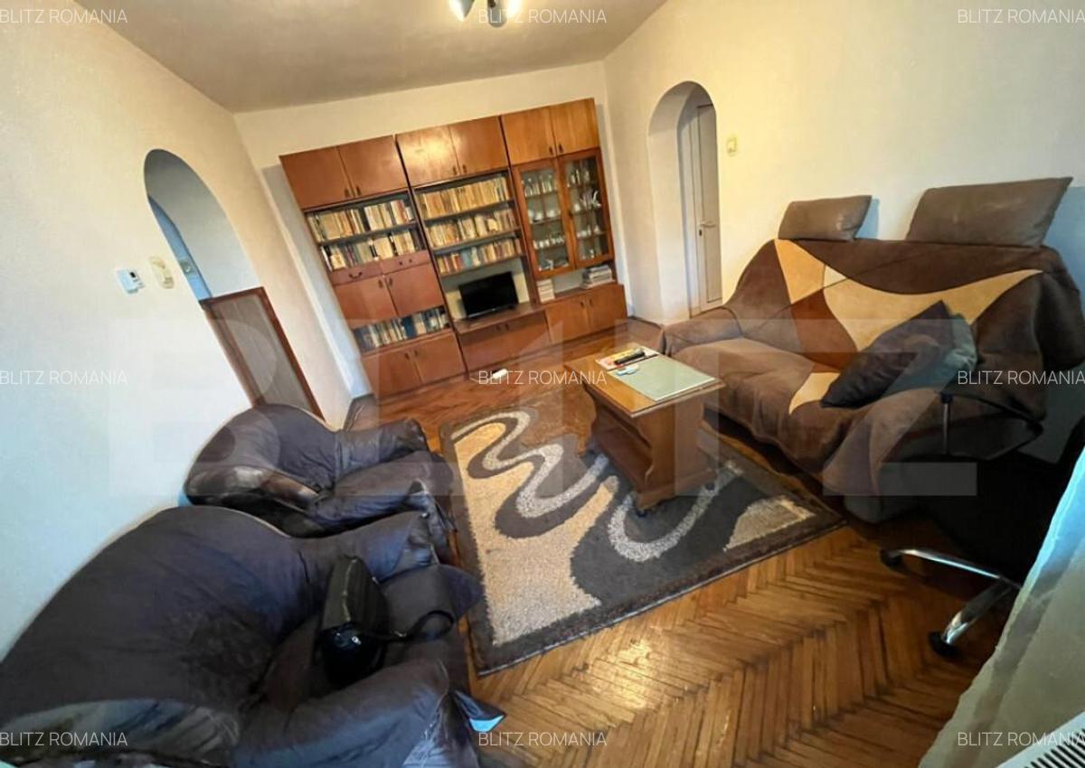 ???? Apartament de vanzare, cu 3 camere, 54 mp, zona Aleea T - 1