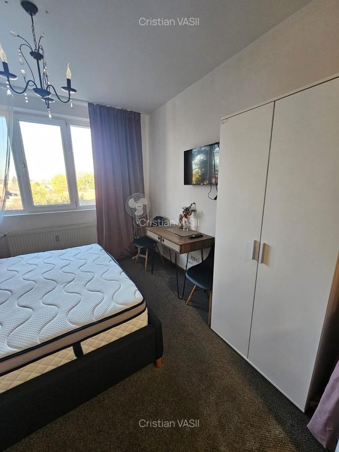 Garsoniera etaj 2 zona Iulius Town / bloc reabiliat !! - 2