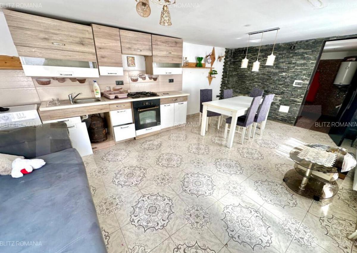 Casa recent renovata, mobilata ?i utilata Cut, jud. - 1