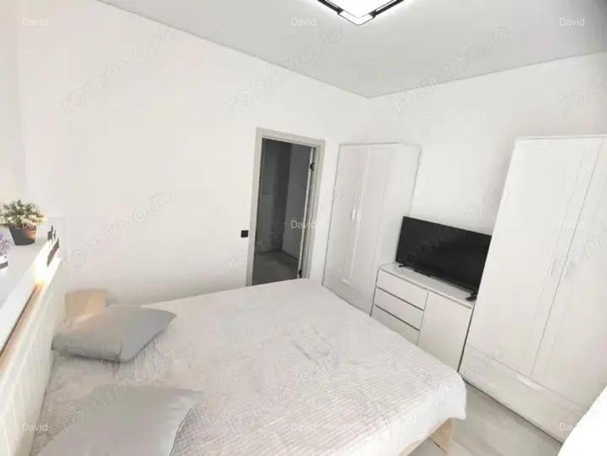 Inchiriez garsoniera in zona Universitate - 3