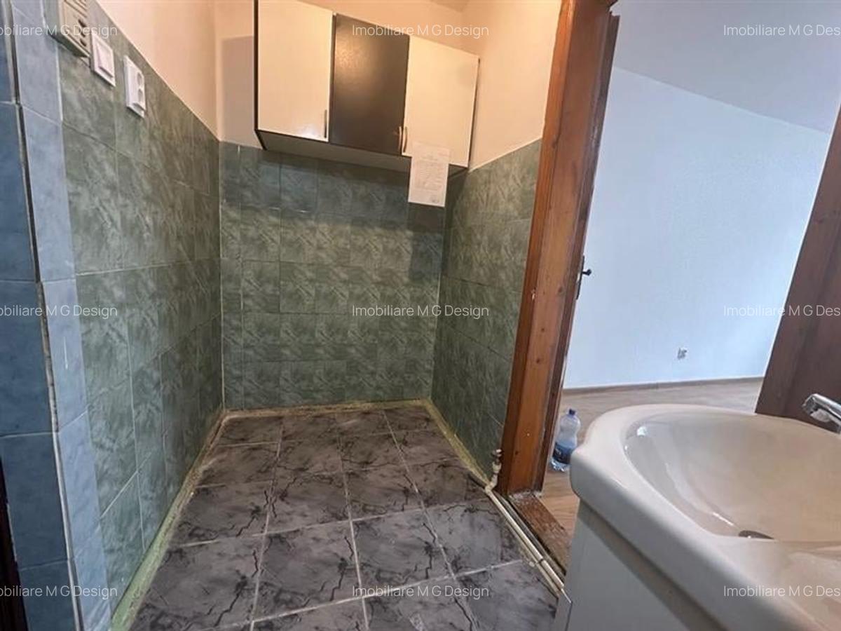 Garsoniera zona Buziasului etaj 2, baie cu vana - 3