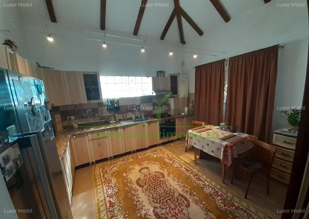 Casa solida la ?osea Voinesti, Ia?i | 3 camere | 684 mp teren | gaz, - 24