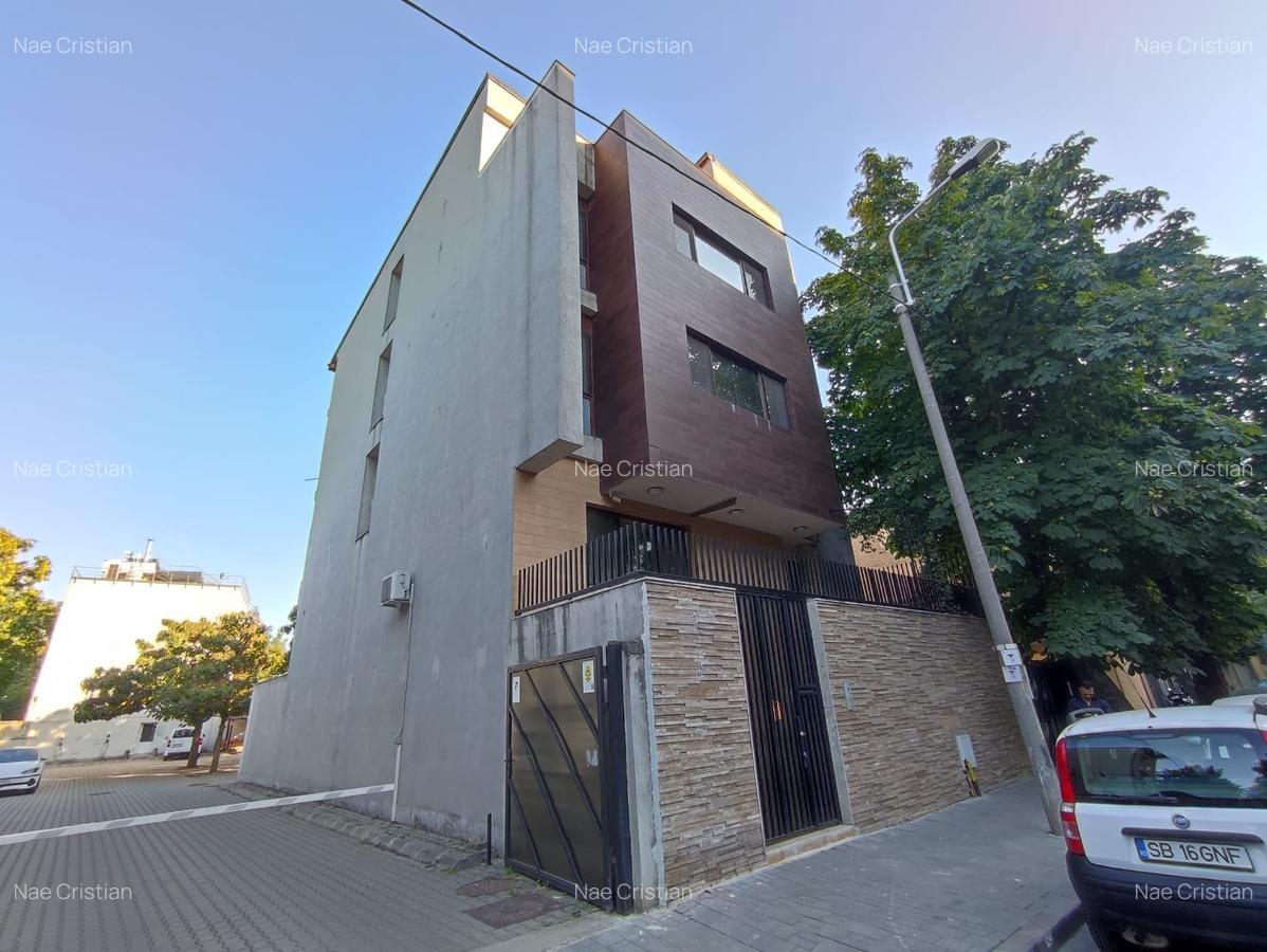 IMOBIL DE APARTAMENTE IN ZONA CENTRALA - 1