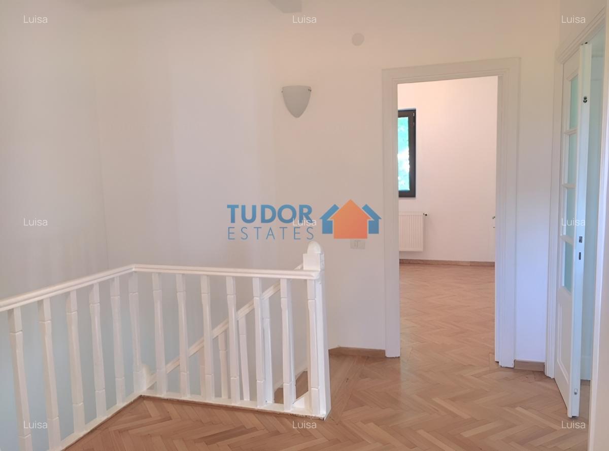 Vila iclasica cu o gradina superba - 7