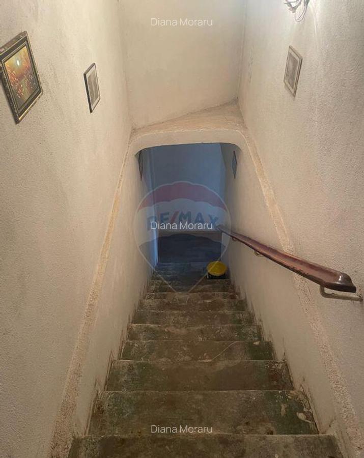 Casa cu 3 camere de vanzare in zona centrala comison 0% - 15