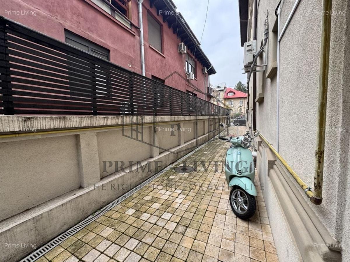 VILA DEOSEBITĂ LA VÂNZARE ÎN ZONA CENTRALĂ APROAPE DE CALEA PLEVNEI - 14