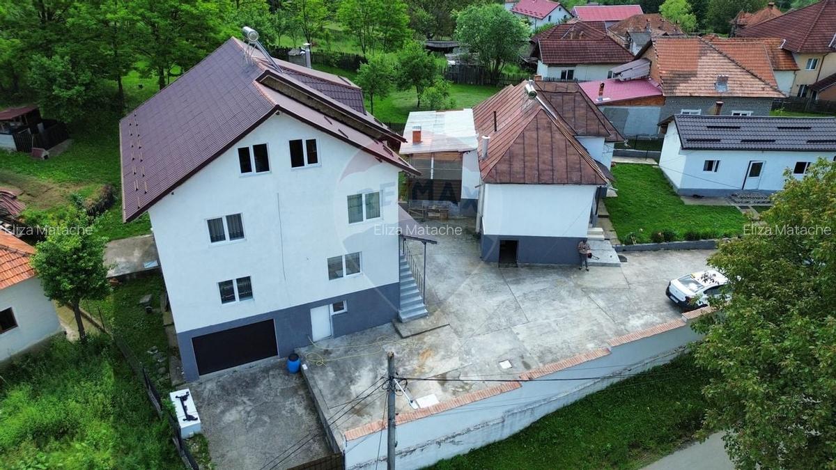 Vila multifunctionala cu 3 corpuri, langa Campulung-Muscel - 26
