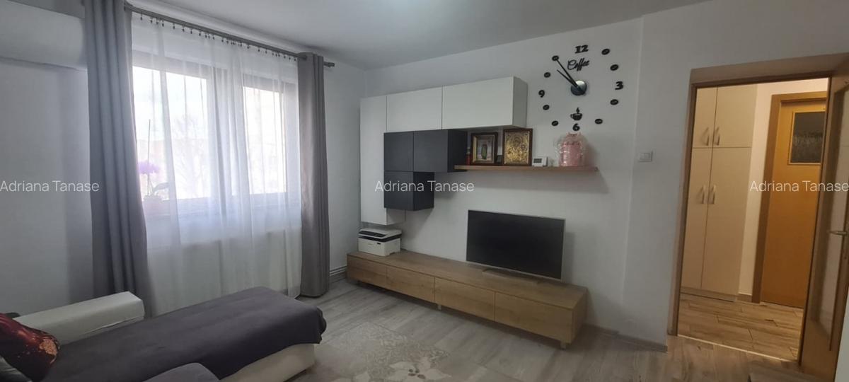 Apartament 3 camere situat in zona Tractorul - 2