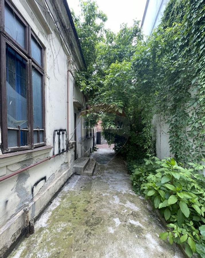 Teren si constructie de renovat I zona Unirii - Popa Soare - 1