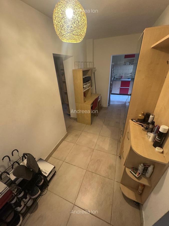 Apartament cu 3 camere decomandat în Sebastian - 8
