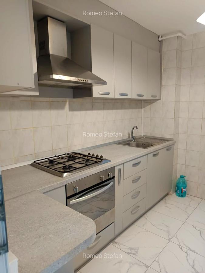 Inchiriere - Apartament 3 Camere - Teiul Doamnei - Plan Secund - 8