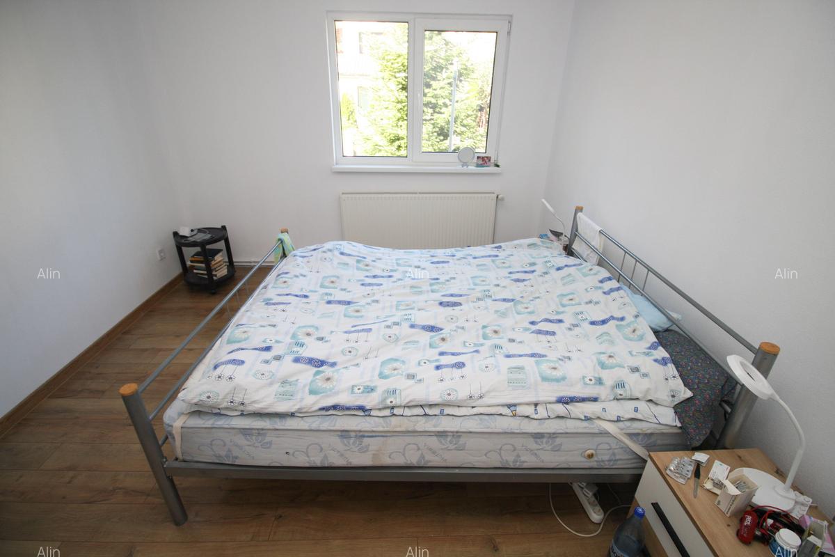 Casă cu 7 camere în Platoul Izvor - 8