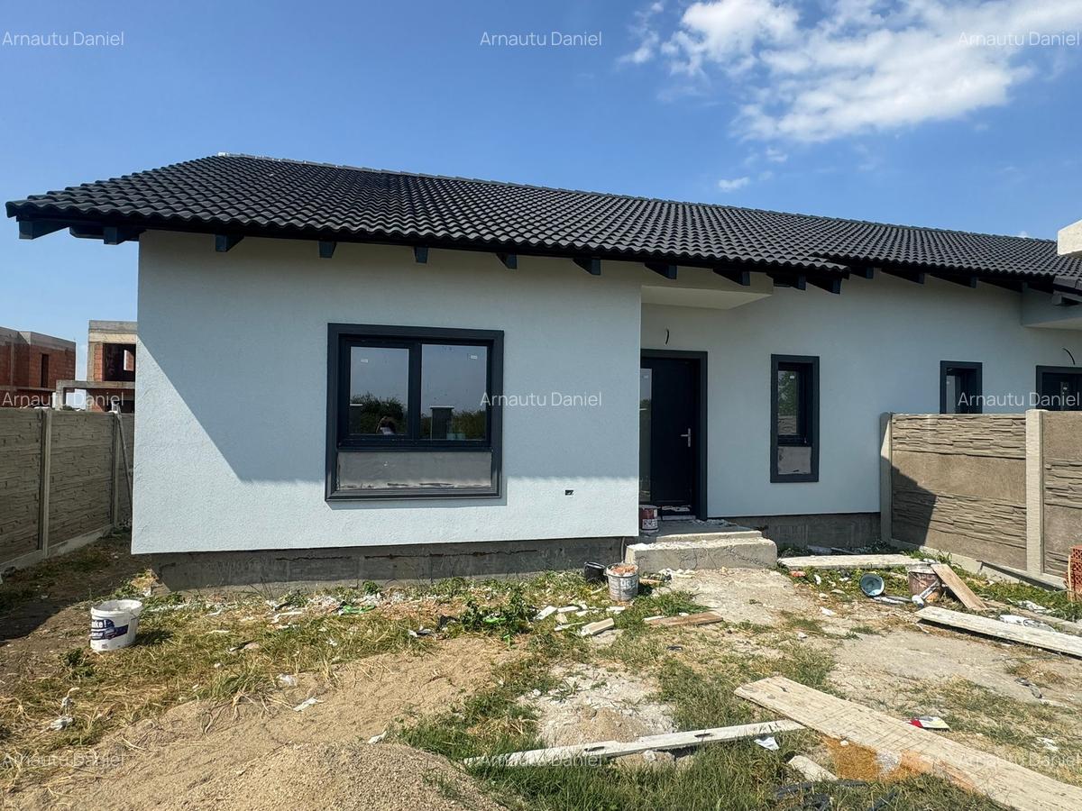 Duplex pe parter cu 3 camere 109.000 - 1