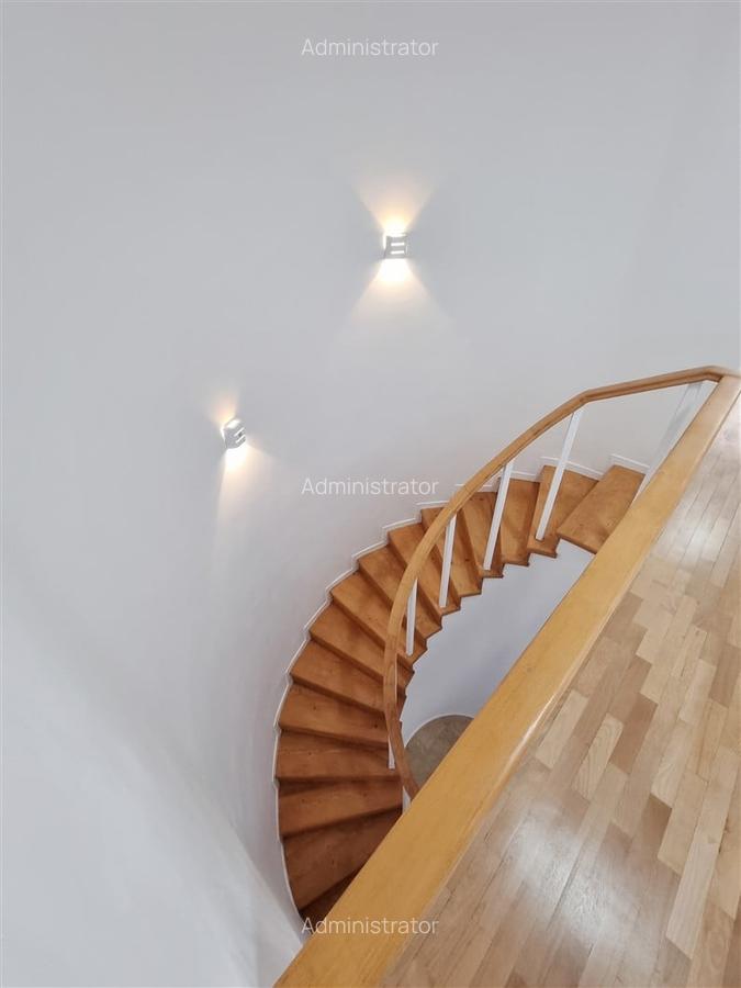 Apartament cu 4 camere decomandat în Polonă - 6