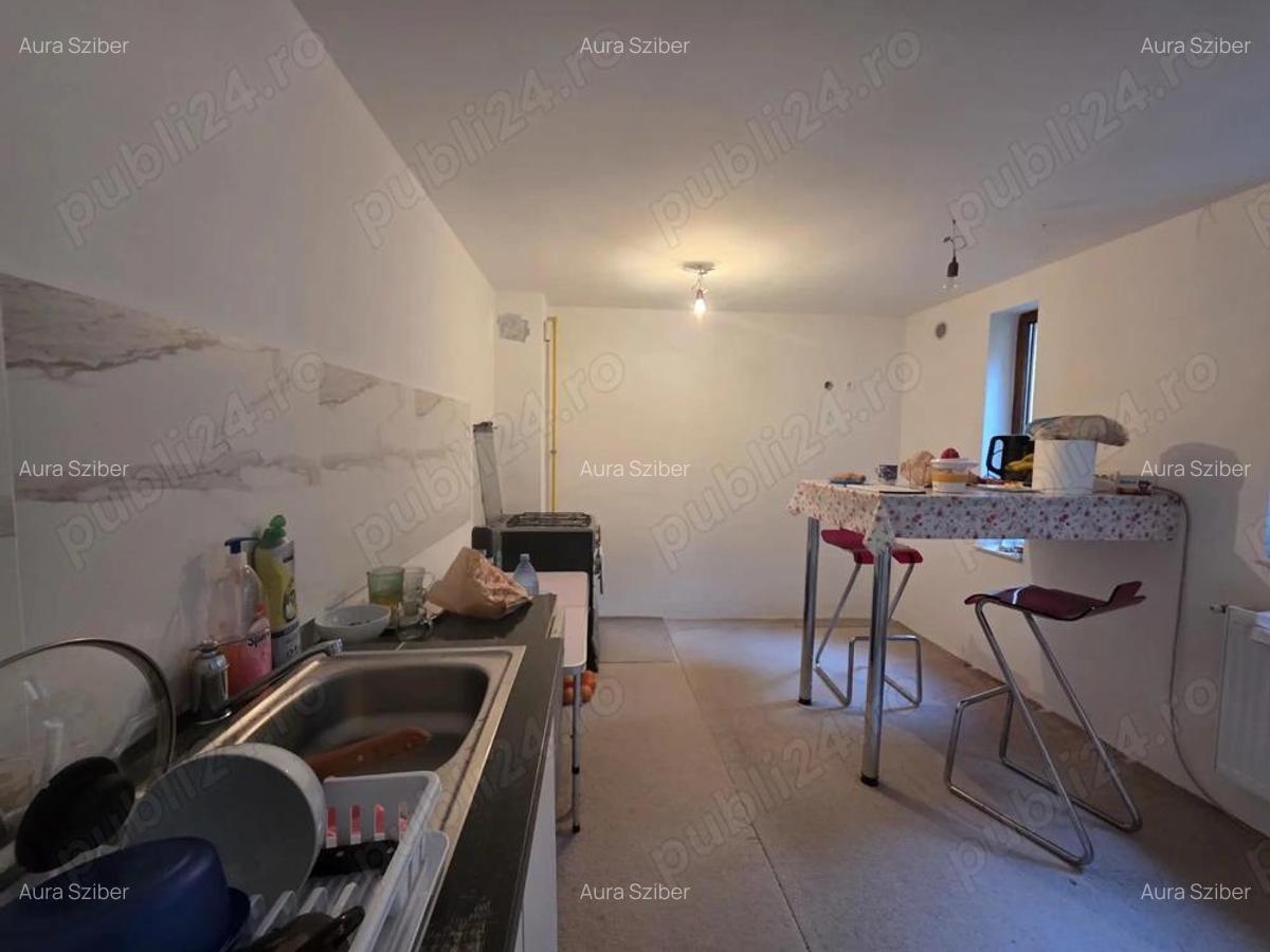 Casa renovata integral, par?ial finalizata - priveli?te catre Cetatea Devei, Str. Calugareni - 4