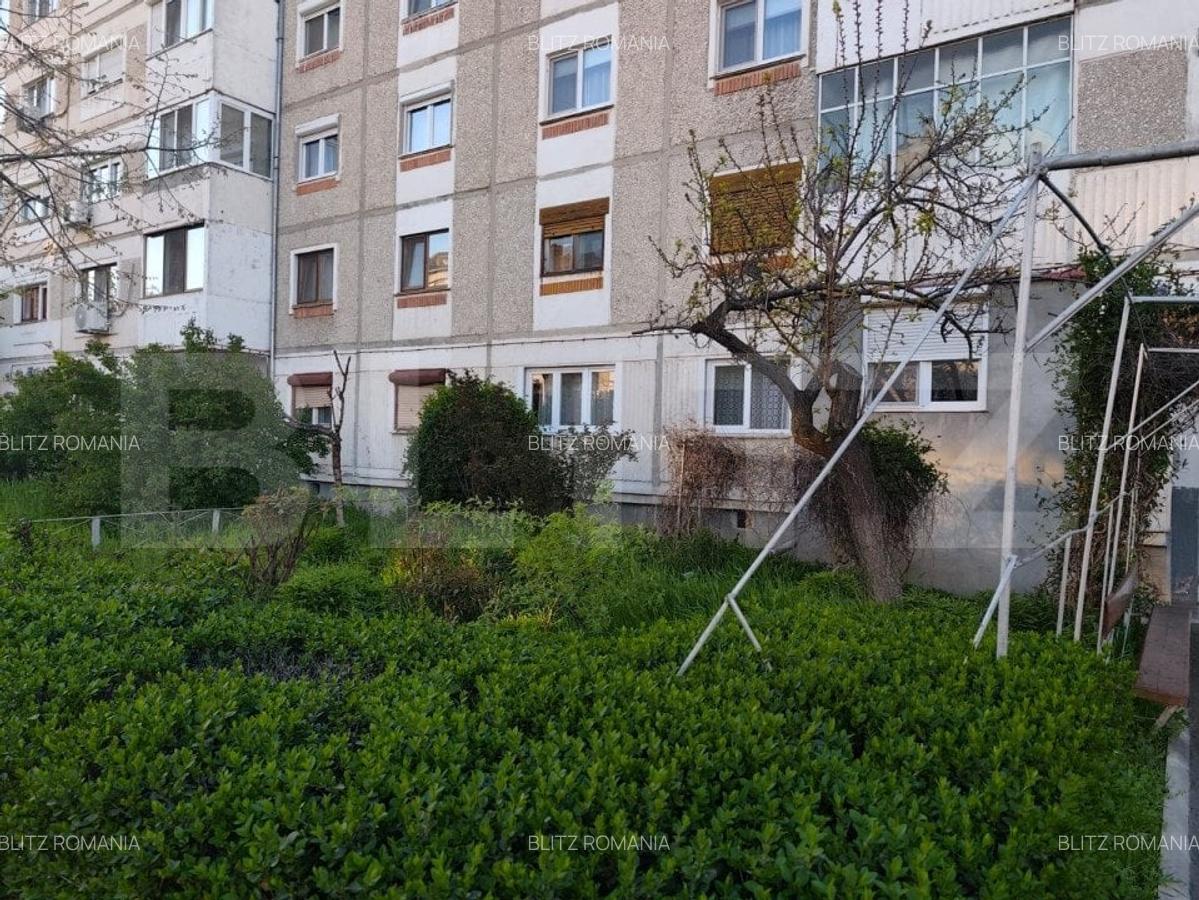Apartament de vanzare, cu 4 camere, 80 mp, zona Calea Aradului - 3