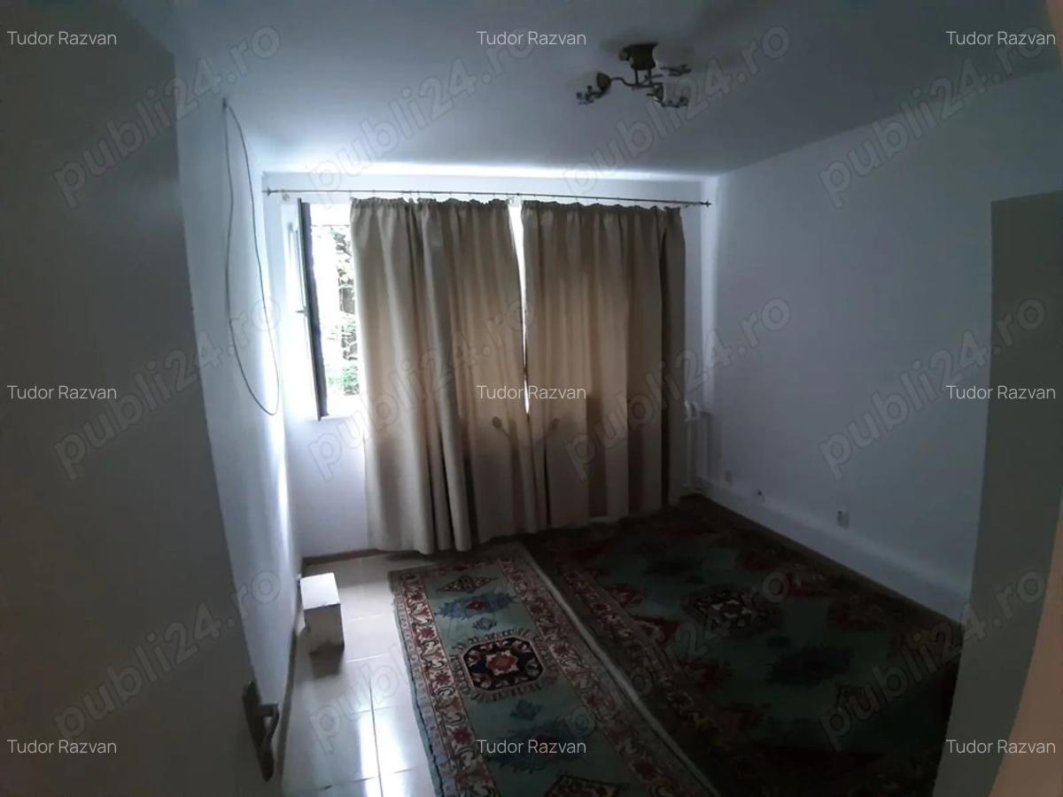 Inchiriez spa?iu nereziden?ial in bloc 4 et. - 4 Inchiriez spa?iu nereziden?ial in bloc 4 et. - 4