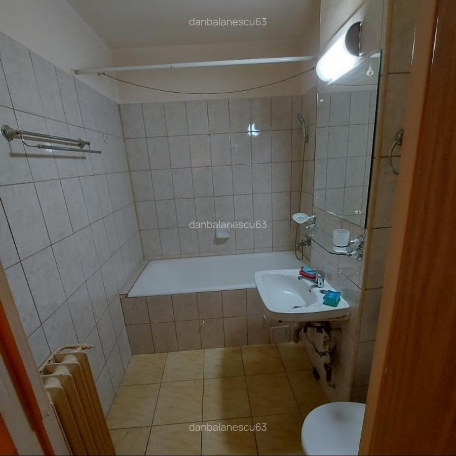 Apartament 3 camere decomandat - 8