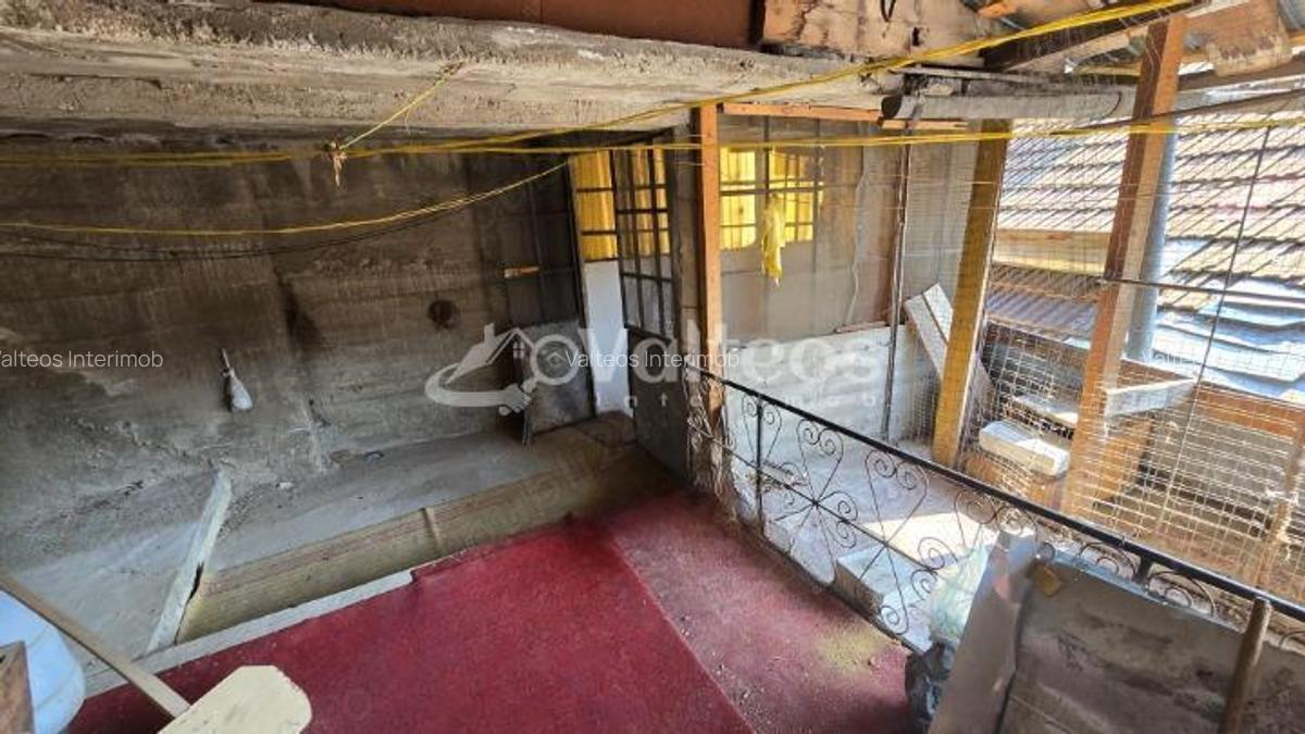 Resita, de vanzare casa, doua corpuri, curte, zona centrala - 14