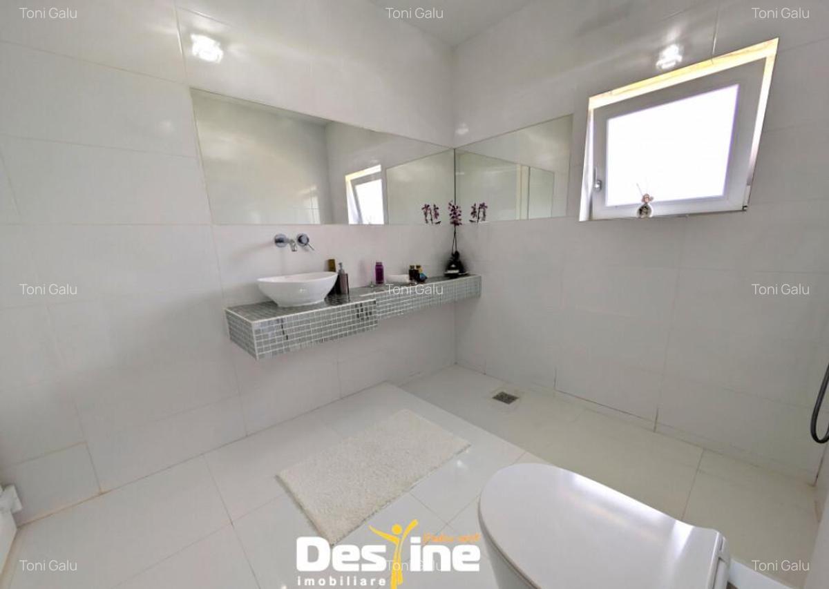 Comision 0% - Casa sustenabila 240 mp cu design futurist, - 16