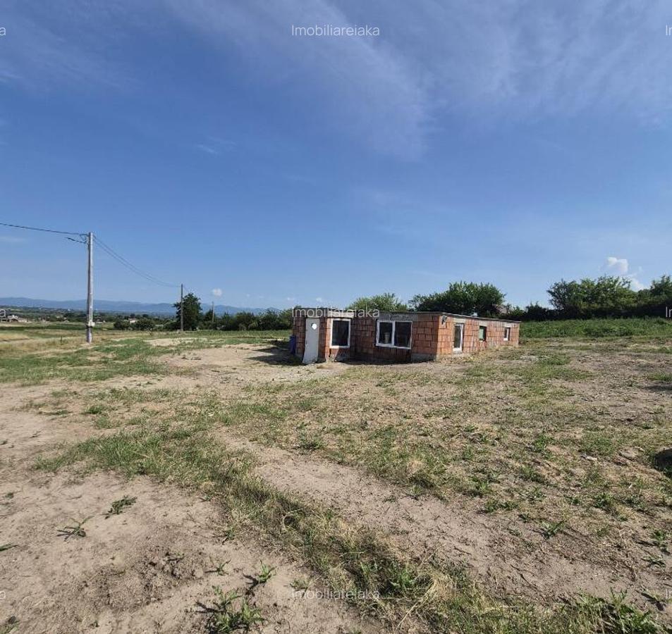 Coas, casa la rosu - 3