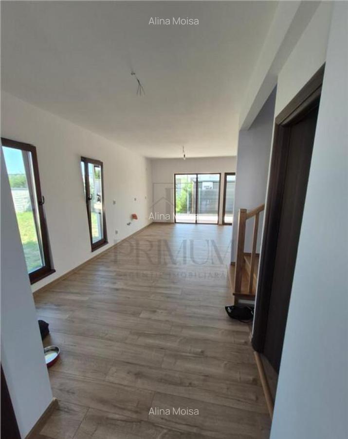 Duplex finalizat - bine compartimentat - toate utilitatile - - 7