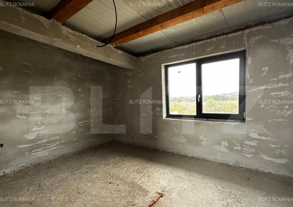 Casa noua la ro?u, tencuita interior, cu teren generos ? - 4