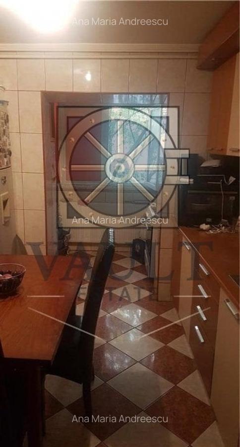 Apartament 4 camere decomandat Fizicienilor - 1