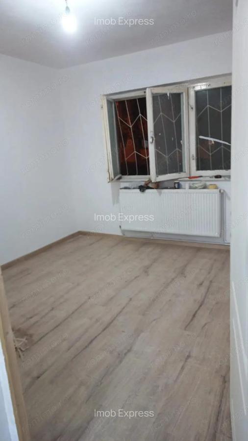 Ap 3 cam decomandat-zona Lipovei-RENOVAT - 2