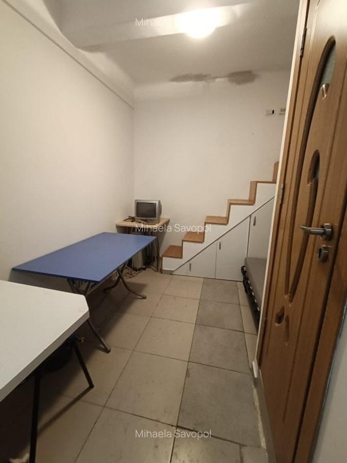 Garsonieră decomandată, mobilată în Universitate - 1
