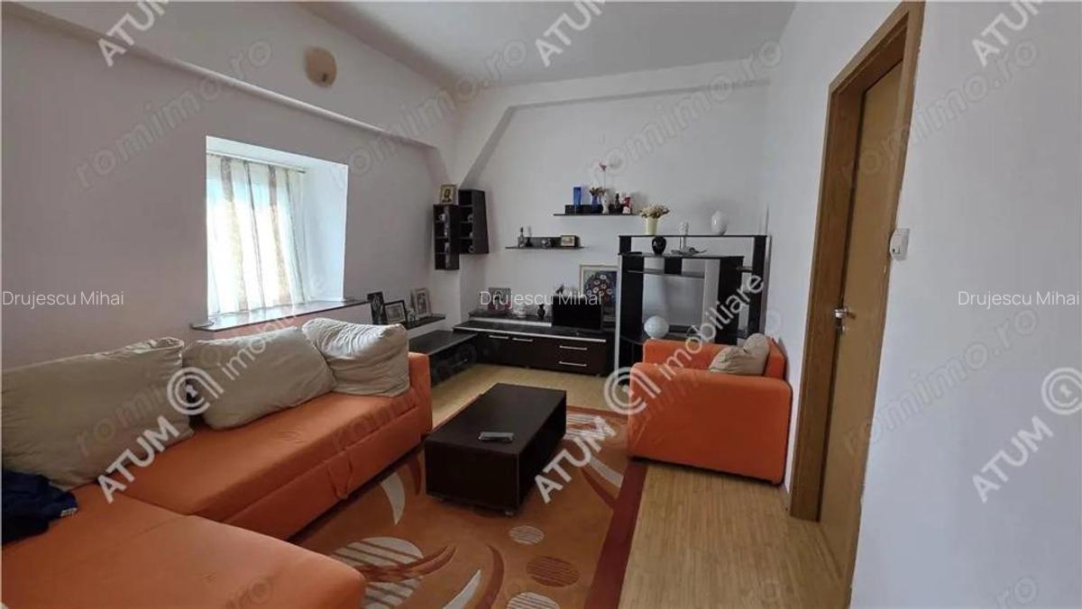 Apartament de 80 mp cu 3 camere si 2 balcoane zona Terezian in Sibiu - 1