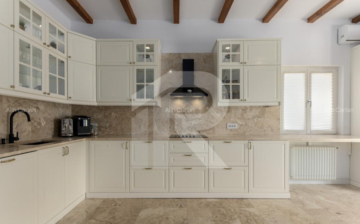 Vila eleganta cu piscina ?i ie?ire la Lac Caciula? - 12