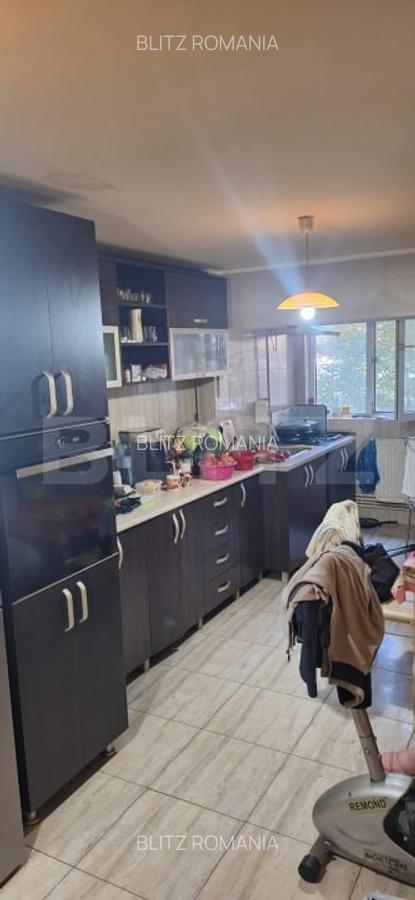 Apartament cu 2 camere, etaj intermediar, Obcini - 3