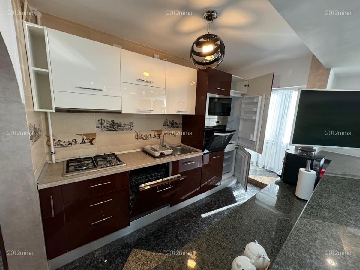 2 Camere decomandat vedere Bd. Decebal Comision 0% - 16