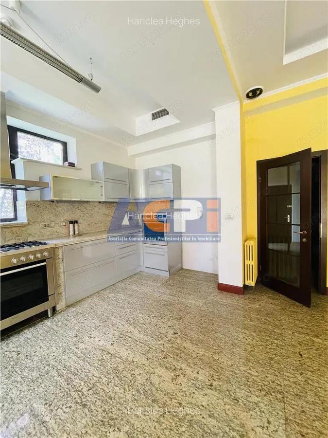 VANZARE CASA VILA 6 CAMERE 652 mp TEREN ZONA SISESTI SECTOR 1 - 7 VANZARE CASA VILA 6 CAMERE 652 mp TEREN ZONA SISESTI SECTOR 1 - 7