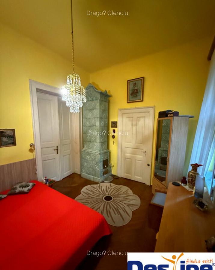 Casa centrala cu istorie si teren generos de 800mp - 4