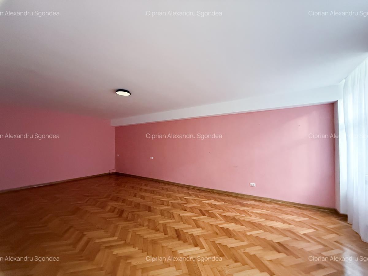Apartament cu 3 camere decomandat în Centrul Istoric - 13