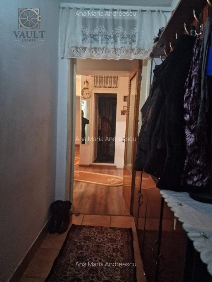 Apartament cu 4 camere decomandat în Rahova - 12